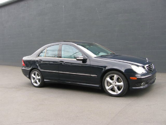 Mercedes-Benz C-Class 2005 photo 4