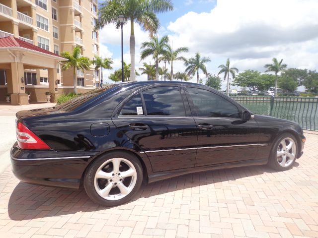 Mercedes-Benz C-Class 5DR 4WD CREW CA Sedan