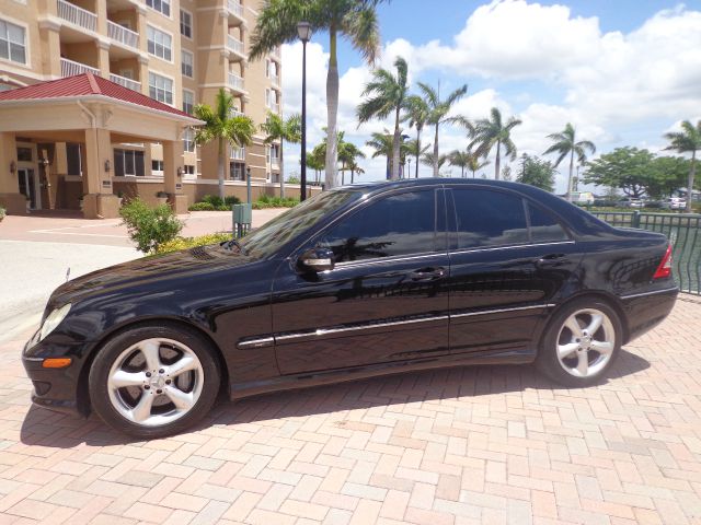 Mercedes-Benz C-Class 2005 photo 1