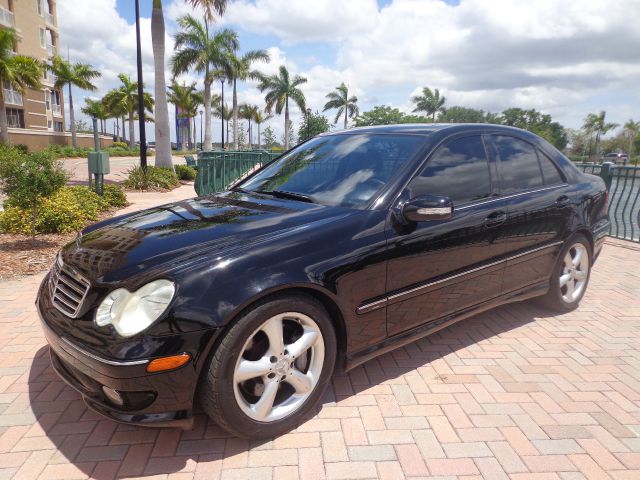 Mercedes-Benz C-Class 2005 photo 13