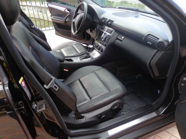 Mercedes-Benz C-Class 2005 photo 22