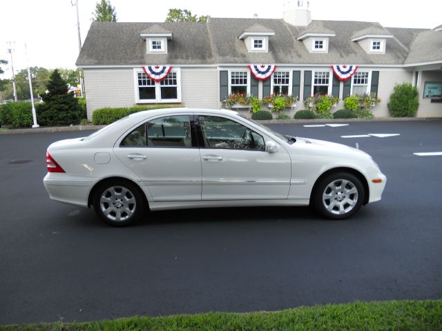 Mercedes-Benz C-Class 2005 photo 1