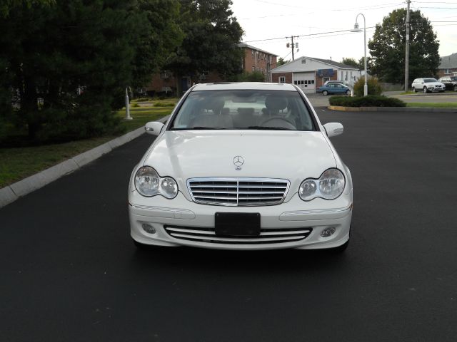 Mercedes-Benz C-Class 2005 photo 3