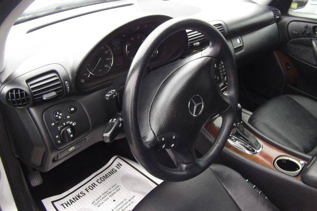 Mercedes-Benz C-Class 2005 photo 3