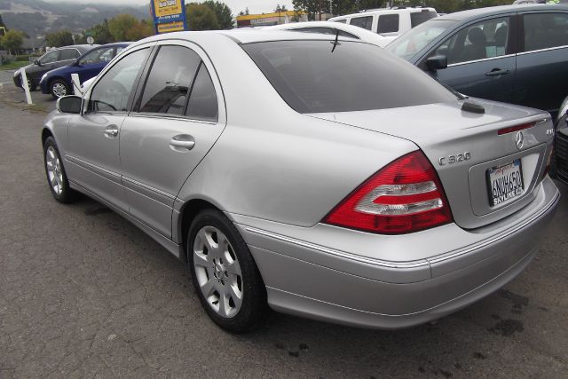 Mercedes-Benz C-Class 2005 photo 4