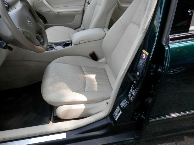 Mercedes-Benz C-Class 2005 photo 6