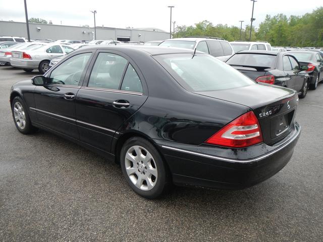 Mercedes-Benz C-Class 2005 photo 4