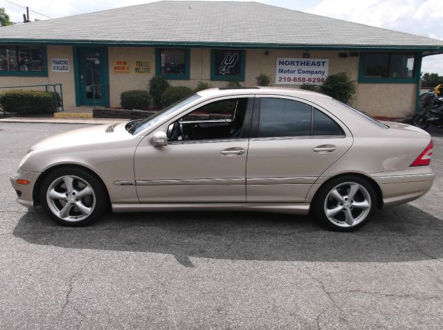 Mercedes-Benz C-Class 2005 photo 3