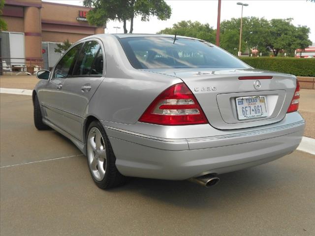 Mercedes-Benz C-Class 2006 photo 4