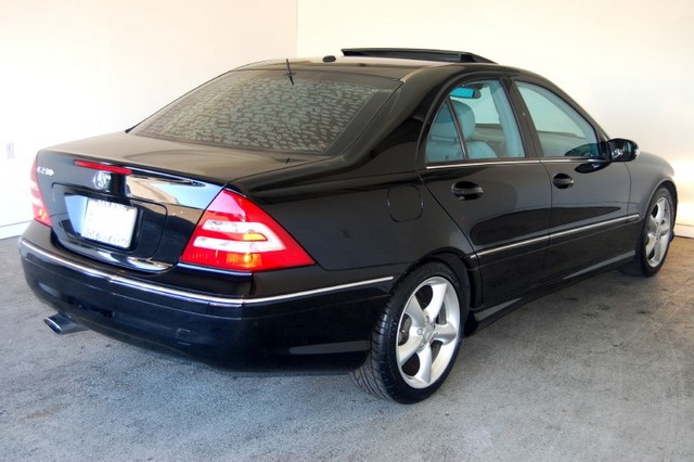 Mercedes-Benz C-Class 2006 photo 5