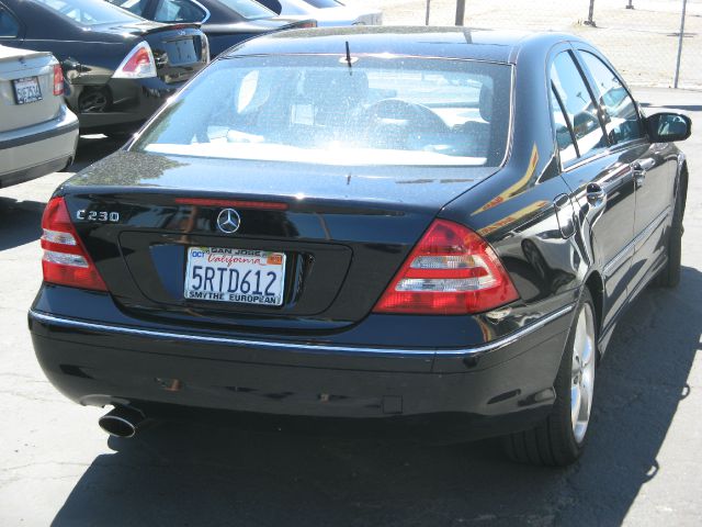 Mercedes-Benz C-Class 2006 photo 21