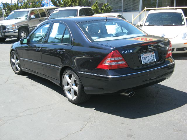 Mercedes-Benz C-Class 2006 photo 22