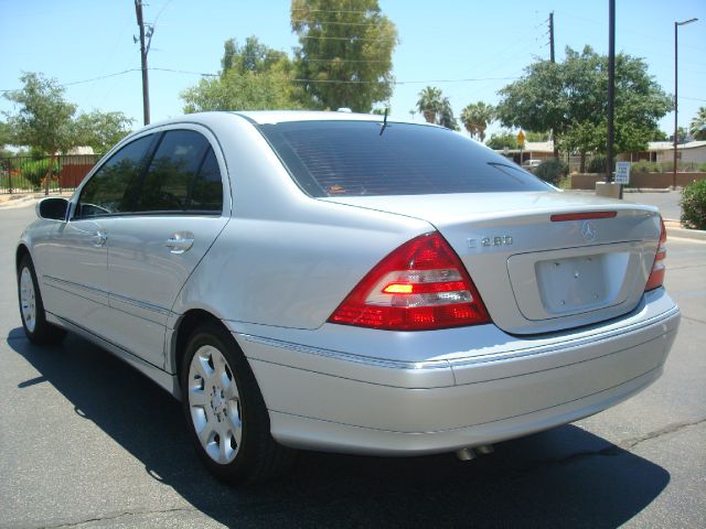 Mercedes-Benz C-Class 2006 photo 3