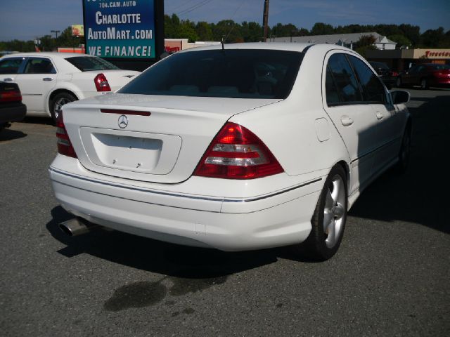 Mercedes-Benz C-Class 2006 photo 4