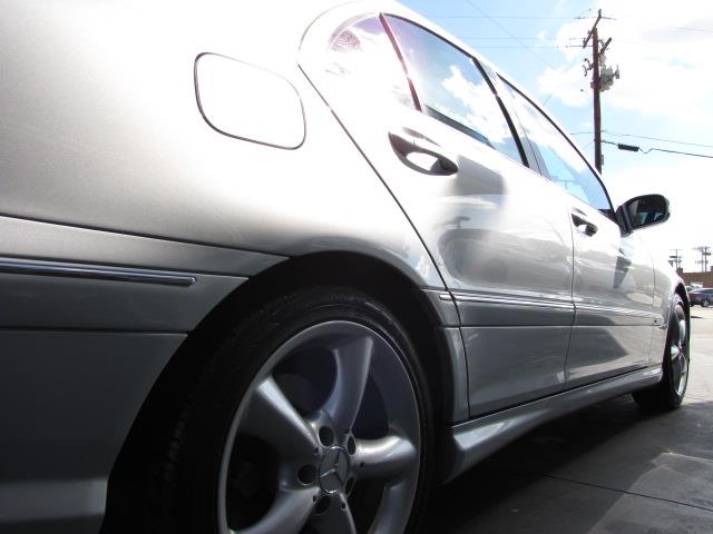 Mercedes-Benz C-Class 2006 photo 23