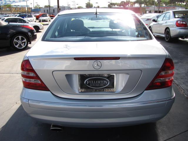 Mercedes-Benz C-Class 2006 photo 25