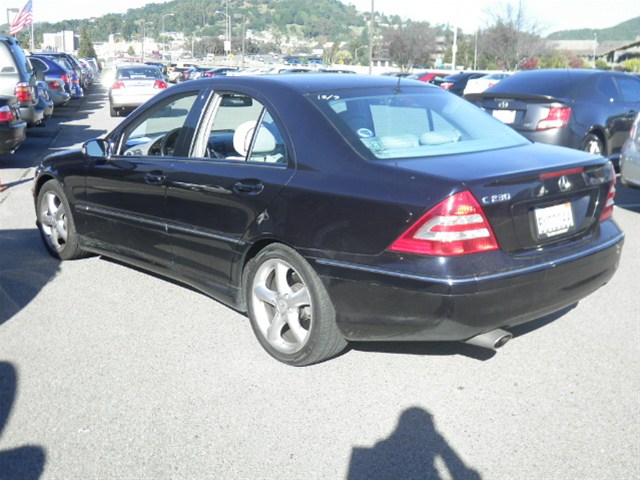 Mercedes-Benz C-Class 2006 photo 1