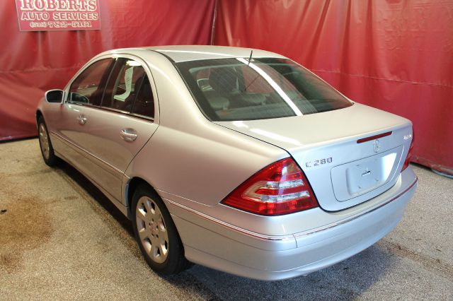 Mercedes-Benz C-Class 2006 photo 4