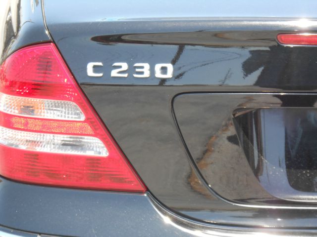 Mercedes-Benz C-Class 2006 photo 3