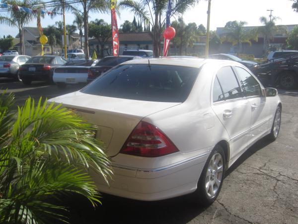 Mercedes-Benz C-Class 2006 photo 22