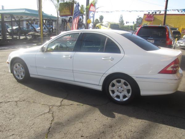 Mercedes-Benz C-Class 2006 photo 25