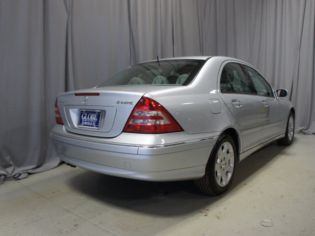 Mercedes-Benz C-Class 2006 photo 4