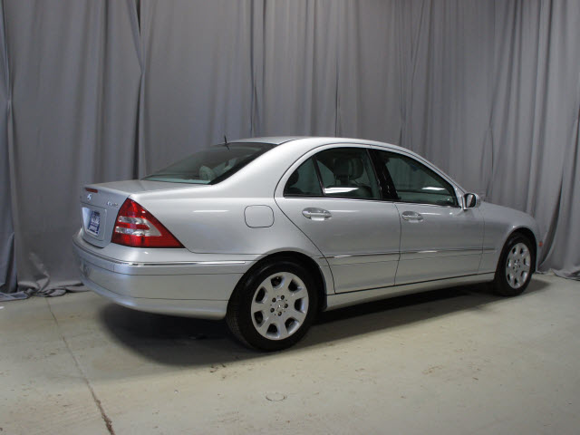 Mercedes-Benz C-Class 2006 photo 5