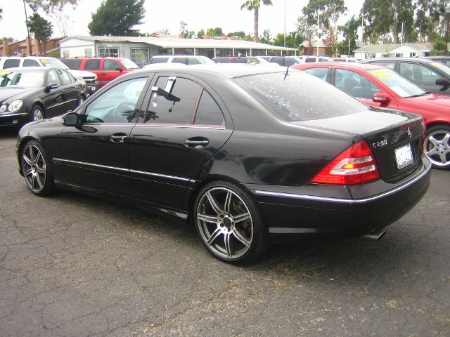 Mercedes-Benz C-Class 2006 photo 8