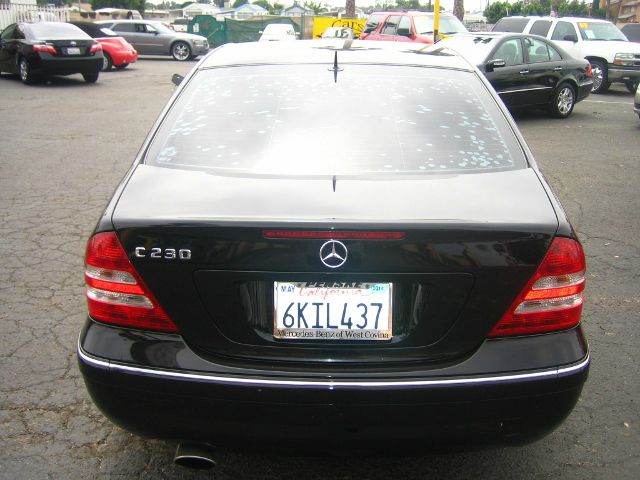 Mercedes-Benz C-Class 2006 photo 9