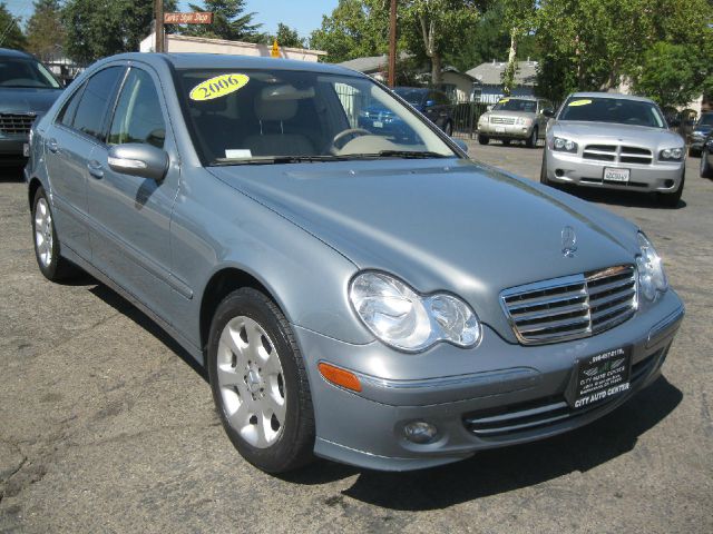 Mercedes-Benz C-Class 2006 photo 1