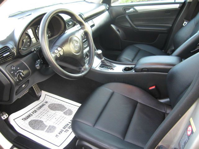 Mercedes-Benz C-Class 2006 photo 3