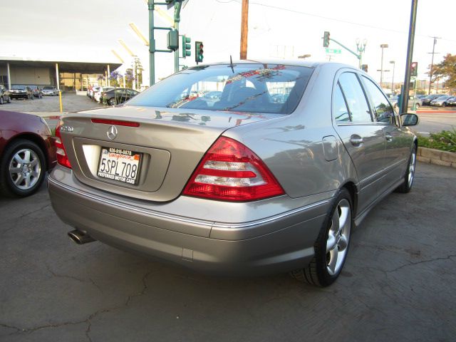 Mercedes-Benz C-Class 2006 photo 4