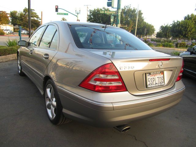 Mercedes-Benz C-Class 2006 photo 8