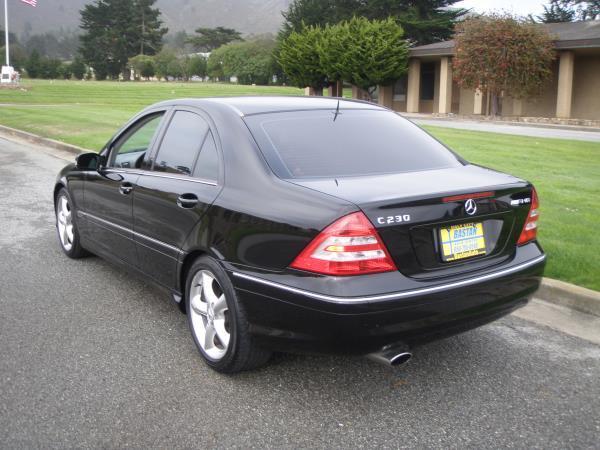 Mercedes-Benz C-Class 2006 photo 2