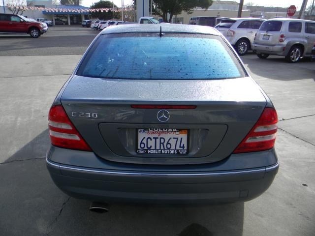 Mercedes-Benz C-Class 2006 photo 3