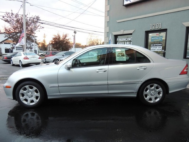 Mercedes-Benz C-Class 2006 photo 1