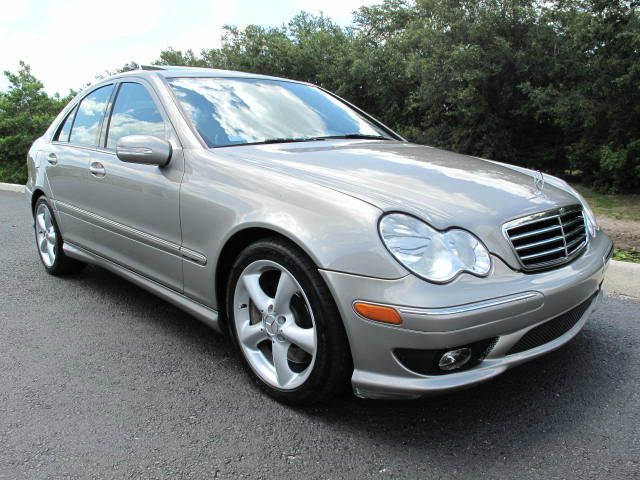 Mercedes-Benz C-Class 2006 photo 10