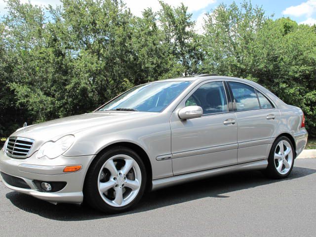 Mercedes-Benz C-Class 2006 photo 17