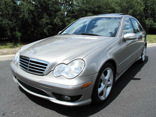 Mercedes-Benz C-Class 2006 photo 18