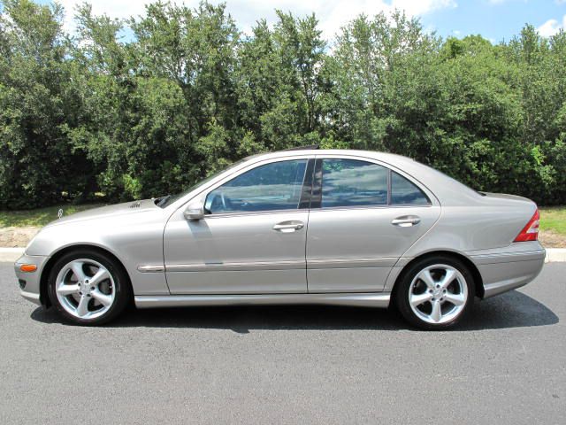 Mercedes-Benz C-Class 2006 photo 22