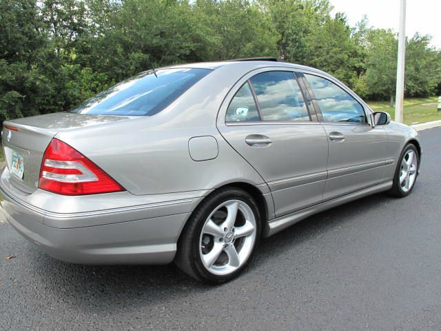 Mercedes-Benz C-Class 2006 photo 3