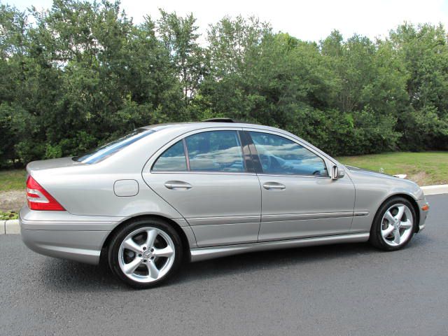 Mercedes-Benz C-Class 2006 photo 8