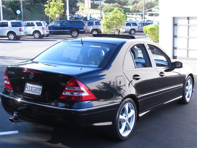 Mercedes-Benz C-Class 2006 photo 4