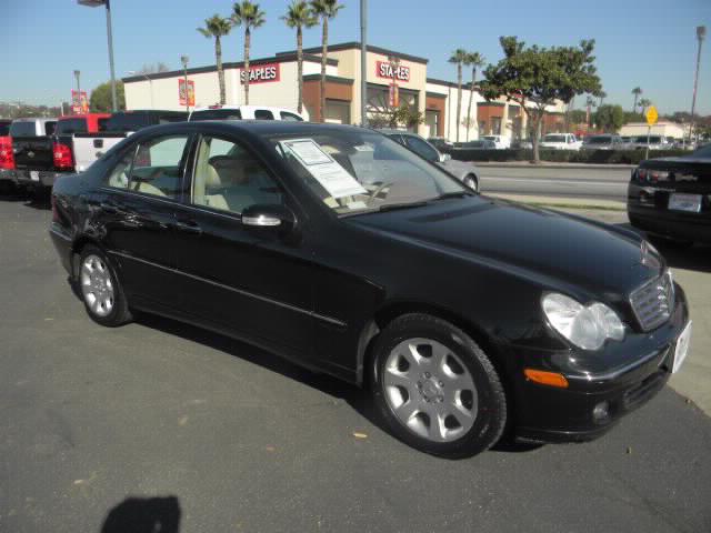 Mercedes-Benz C-Class 2006 photo 2