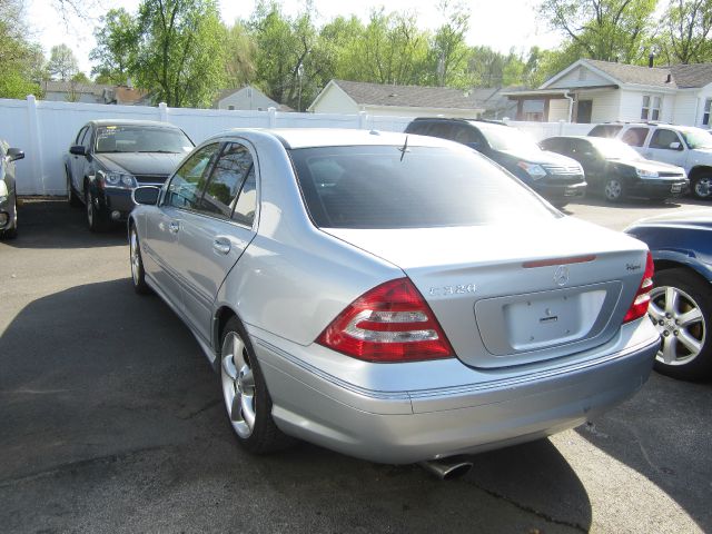 Mercedes-Benz C-Class 2006 photo 3