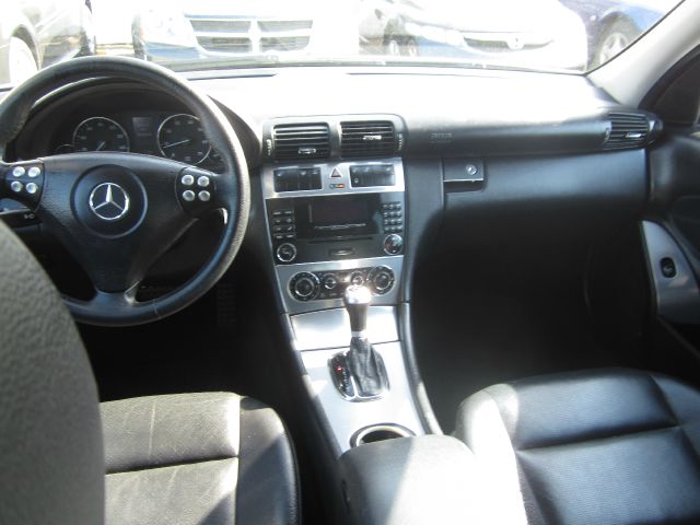 Mercedes-Benz C-Class 2006 photo 4