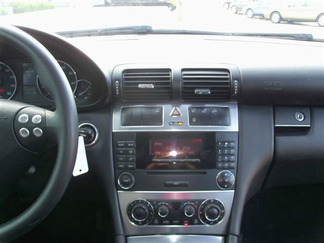 Mercedes-Benz C-Class 2006 photo 14