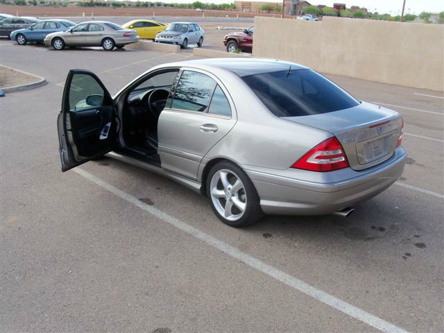 Mercedes-Benz C-Class 2006 photo 22