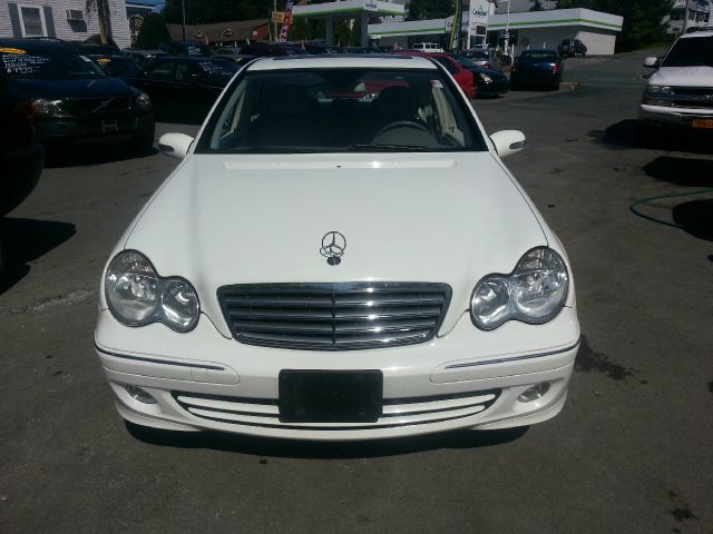 Mercedes-Benz C-Class 2006 photo 1