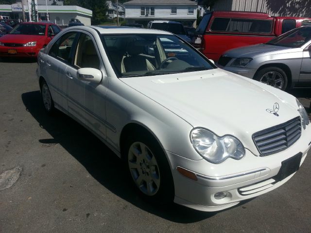 Mercedes-Benz C-Class 2006 photo 3